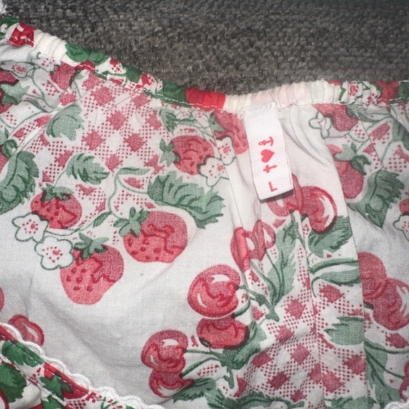 VINTAGE 70s Pluckily Mary Robe - Strawberries🍓 & Cherries 🍒 - Picture 4 of 11